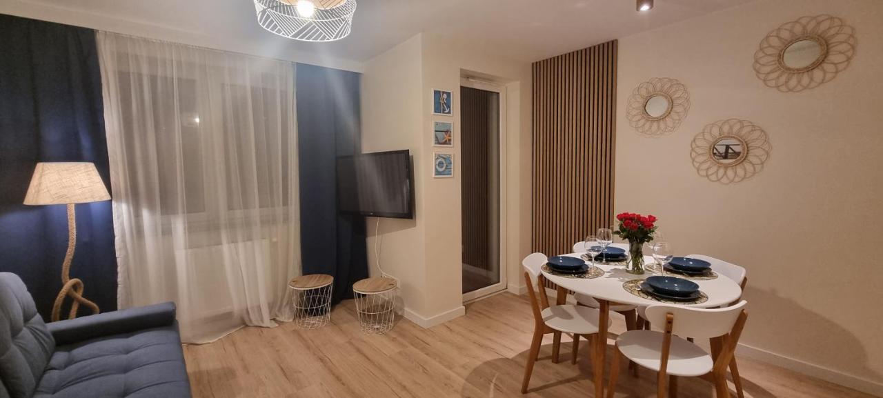 Apartament Osiem Gwiazdek Дзивновек Екстериор снимка