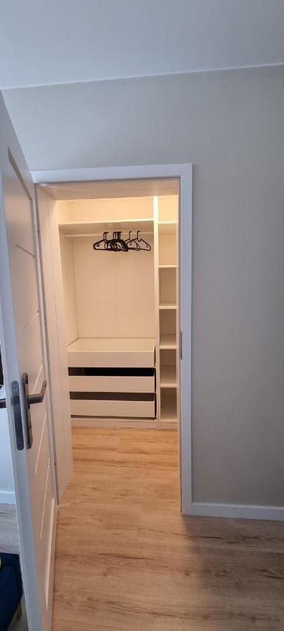 Apartament Osiem Gwiazdek Дзивновек Екстериор снимка